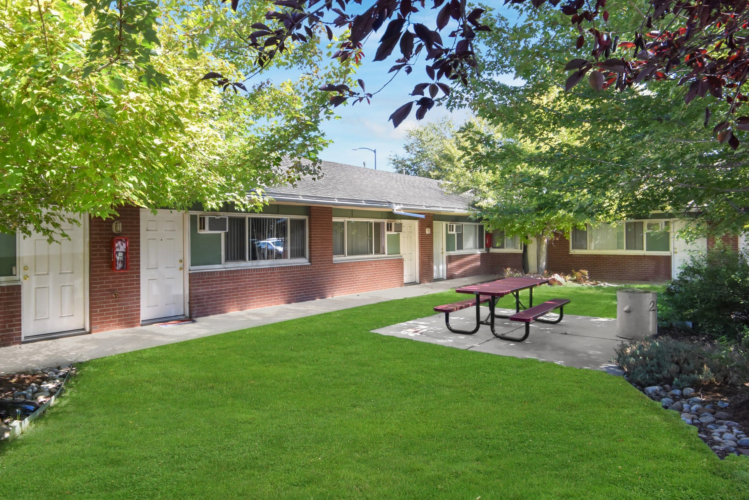 Summer Sublet - Furnished 1BR with Parking Near Campus - Full Apartment in Baseline Sub