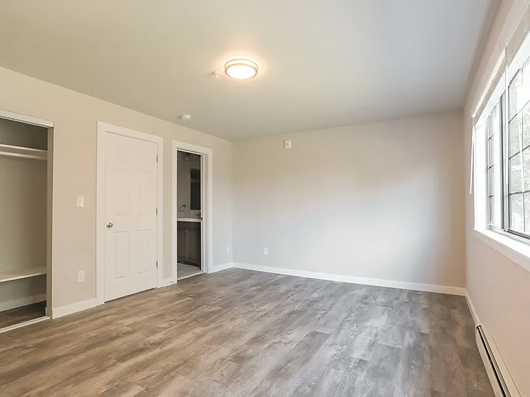 ATTACHED BATHROOM SUBLET + Private Bedroom (Parking + Yard!) - Private Room in South Boulder