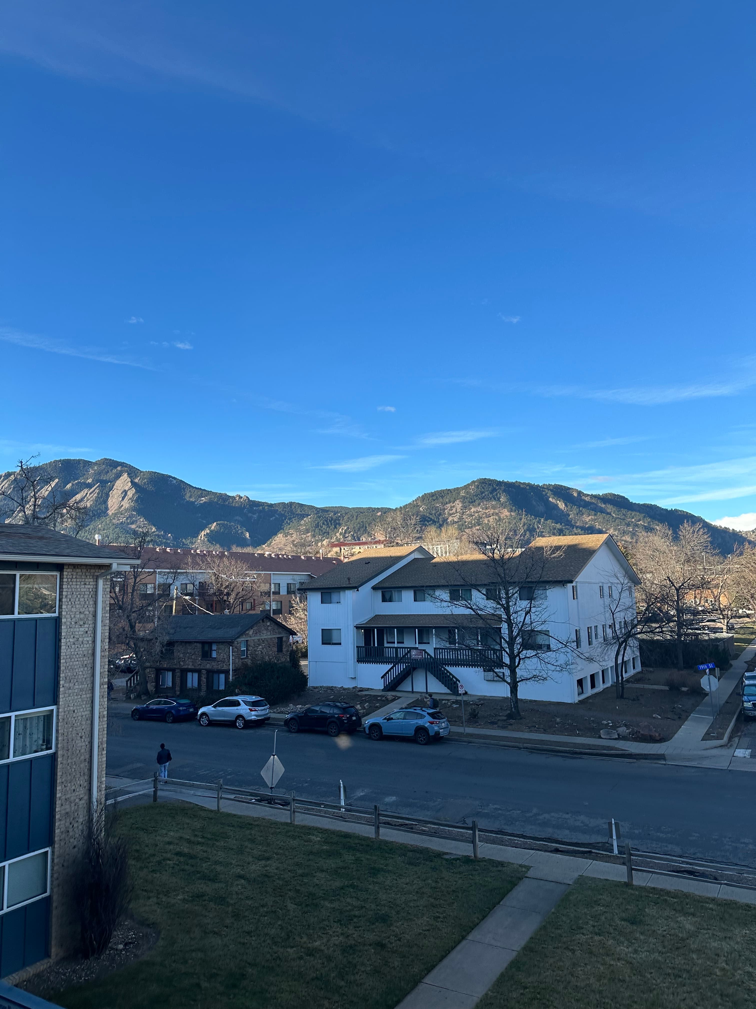 CU Summer Sublease – Private Room | Great Location (with Parking) - Private Room in Downtown